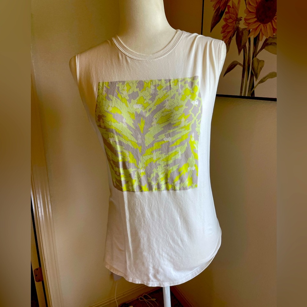 Lululemon “muscle”shirt size 6